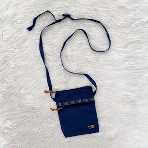 L.L. Bean Navy Blue Mountain Classic Crossbody Bag Lightweight Gorpcore Purse